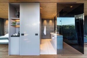 Deluxe Studio Suite | Minibar, in-room safe, desk, iron/ironing board - Zash Country Boutique Hotel (Riposto)