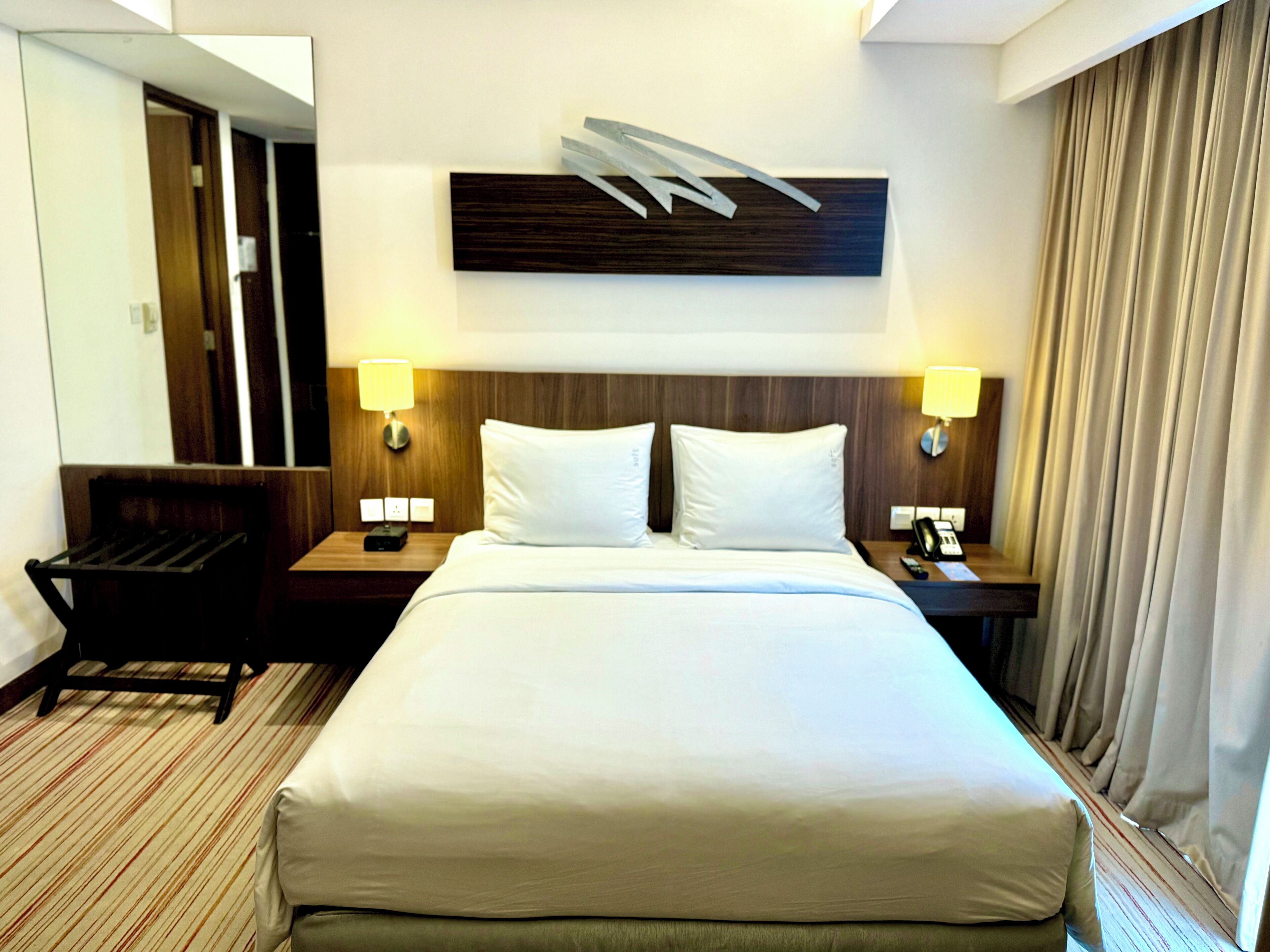 Standardzimmer, 1 Queen-Bett, Eckzimmer (with Free Breakfast)