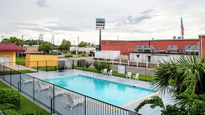 Exterior - Red Roof Inn Slidell  (Slidell)