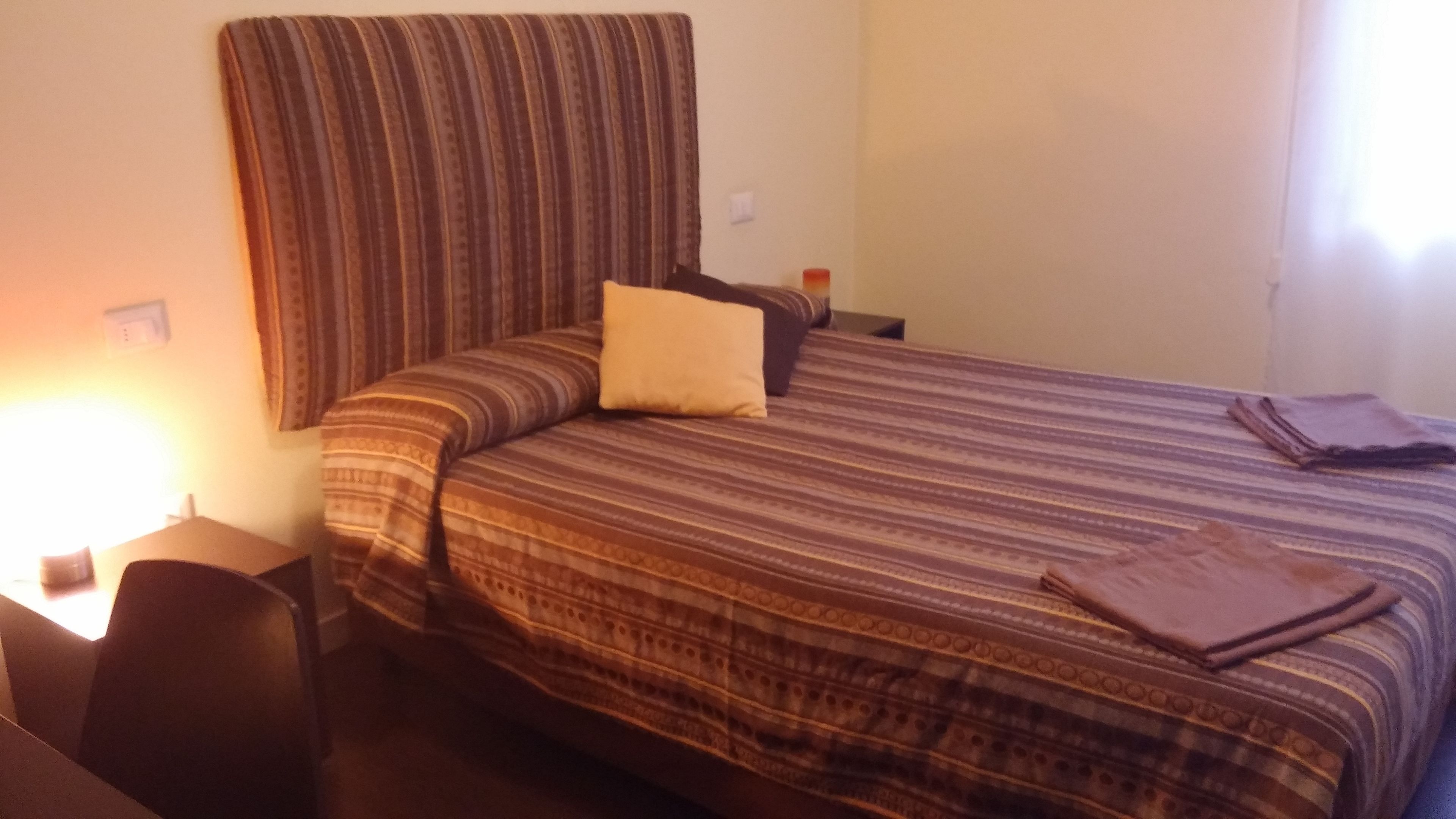 Chambre Double | Bureau, chambres insonorisées, Wi-Fi gratuit, draps fournis