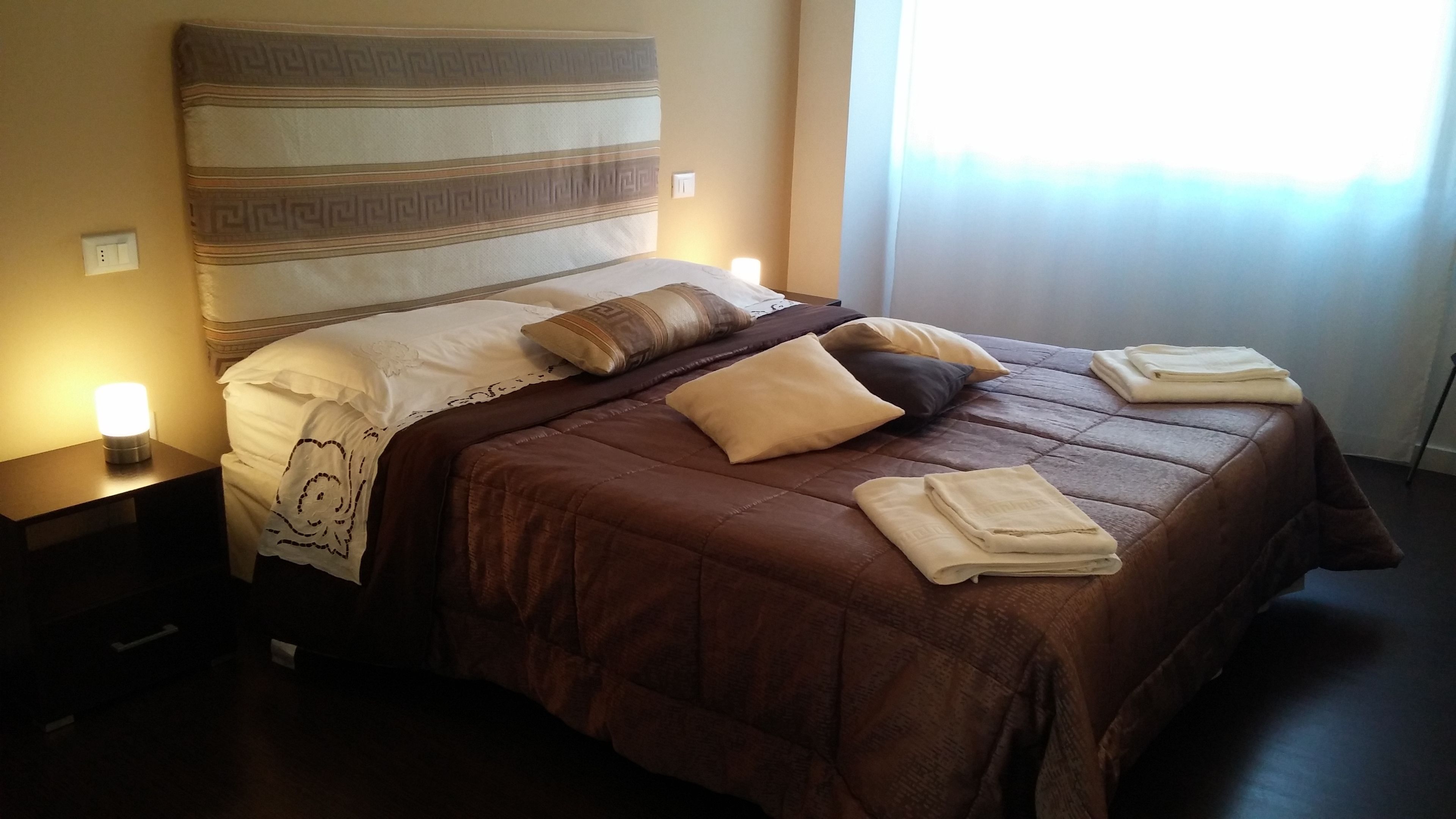 Chambre Triple | Bureau, chambres insonorisées, Wi-Fi gratuit, draps fournis
