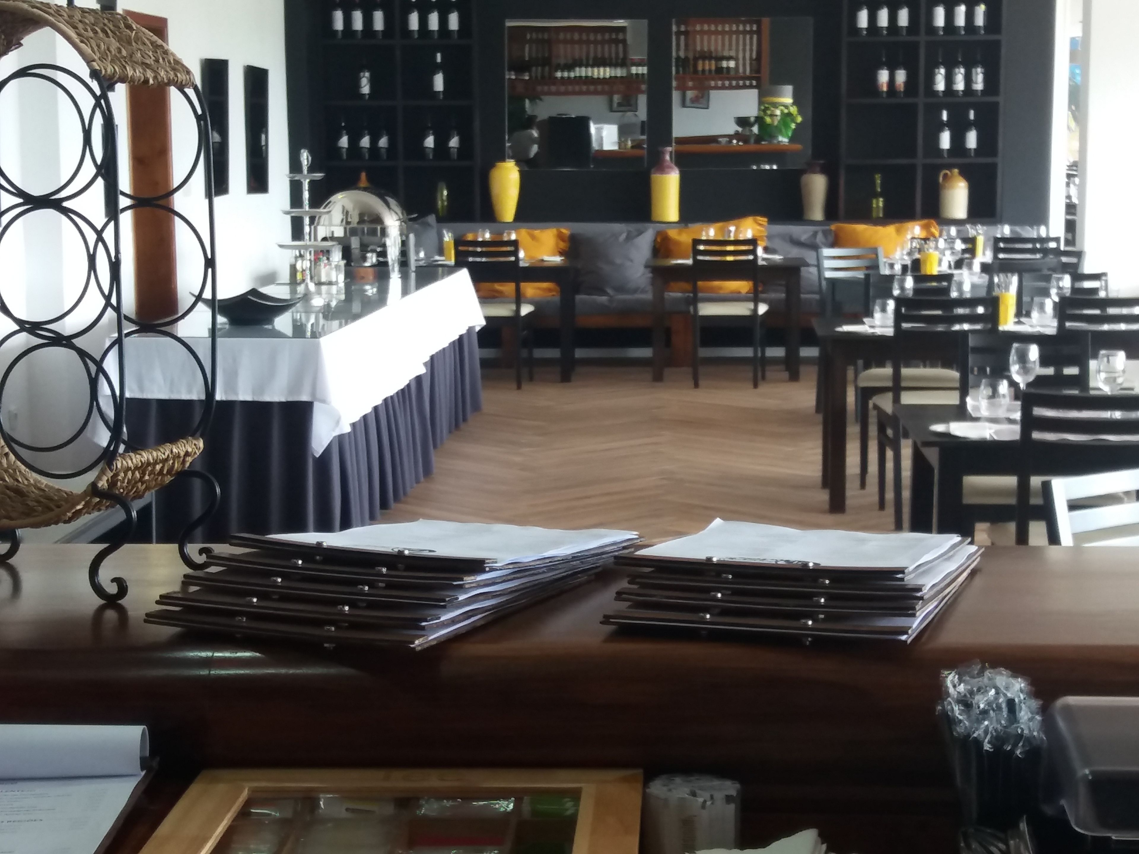 Serveert diner, lokale gerechten