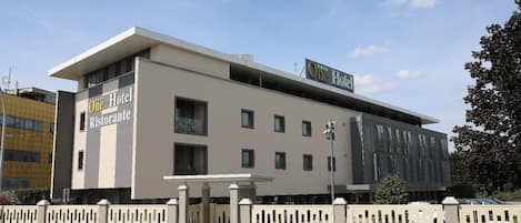 Fachada de la propiedad