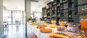 One Hotel & Restaurant