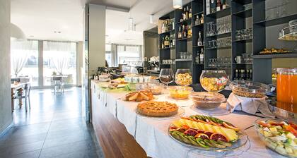 One Hotel & Restaurant