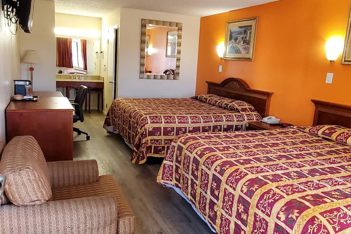 Standard Room, Non Smoking | 2 bilik tidur, peralatan tempat tidur premium, gebar bulu kapas