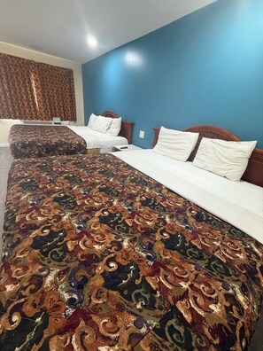 스탠다드룸, 금연 | 고급 침구, 오리/거위털 이불, 필로우탑 침대, 책상