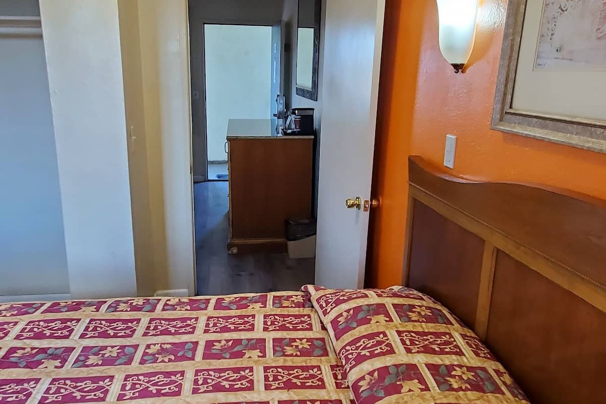 2 bilik tidur, peralatan tempat tidur premium, gebar bulu kapas