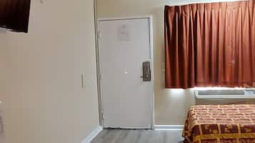 Basic Single Room, 1 Bedroom, Accessible