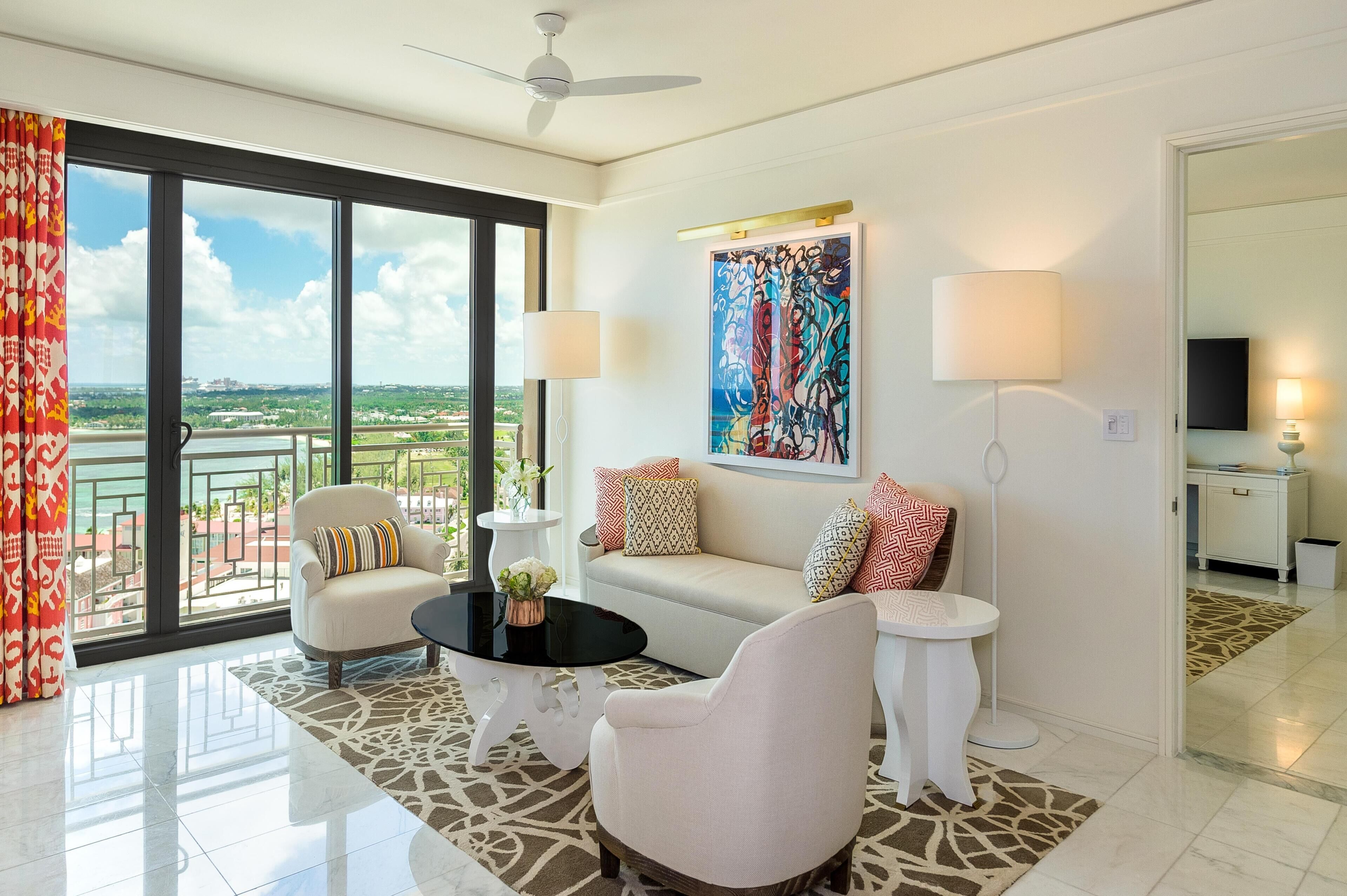 Chambre, 1 chambre, vue sur l’océan (Residence, 1 King bed, Esat Tower) | 1 chambre, literie hypoallergénique