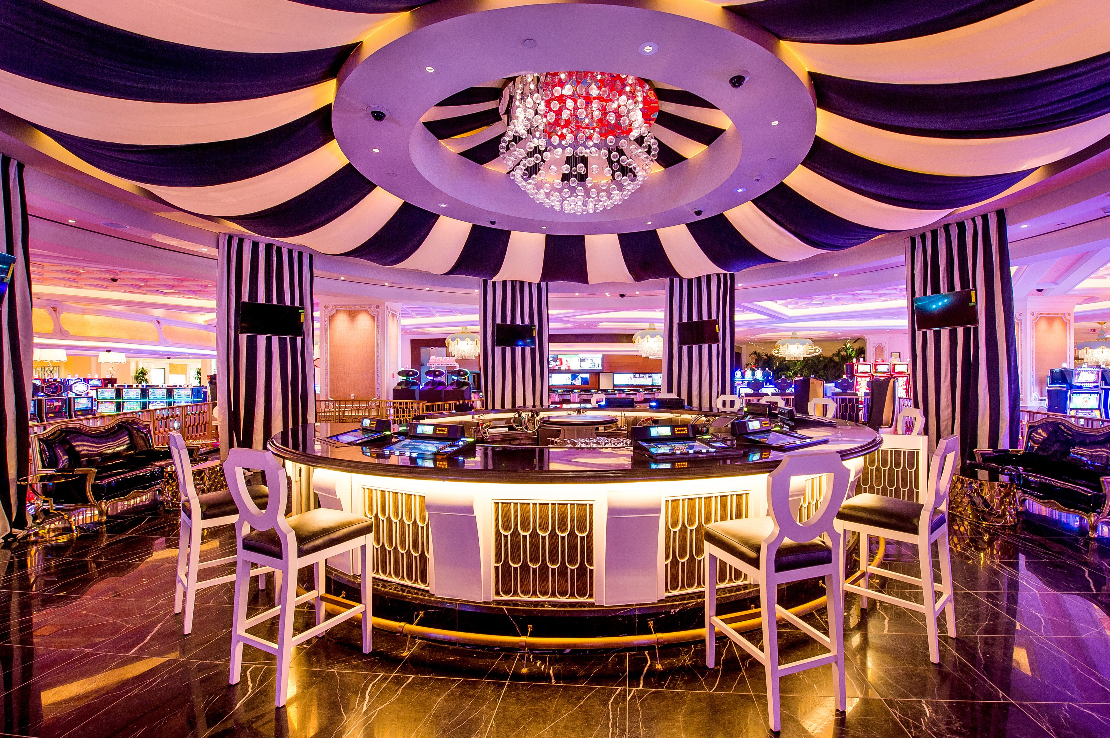 5 bars/lounges, 3 beach bars, swim-up bar, poolside bar