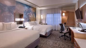 1 habitación, escritorio y espacio para trabajar con laptop