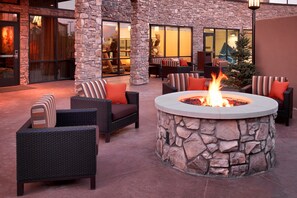 Terrace/patio - Courtyard Lehi at Thanksgiving Point (Lehi)