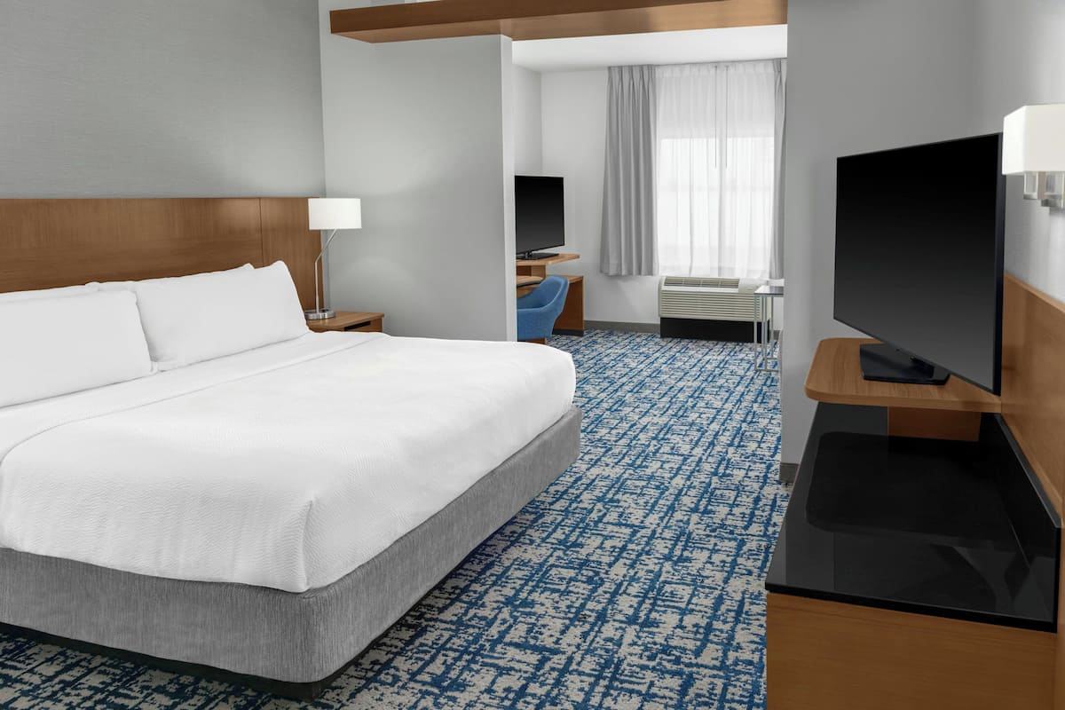 In-room safe, desk, laptop workspace, iron/ironing board