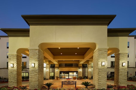 Exterior. Hampton Inn Lake Charles