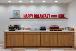Free daily continental breakfast - Hampton Inn Lake Charles (Lake Charles)