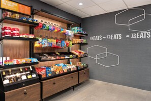 Snack bar - Hampton Inn Lake Charles (Lake Charles)