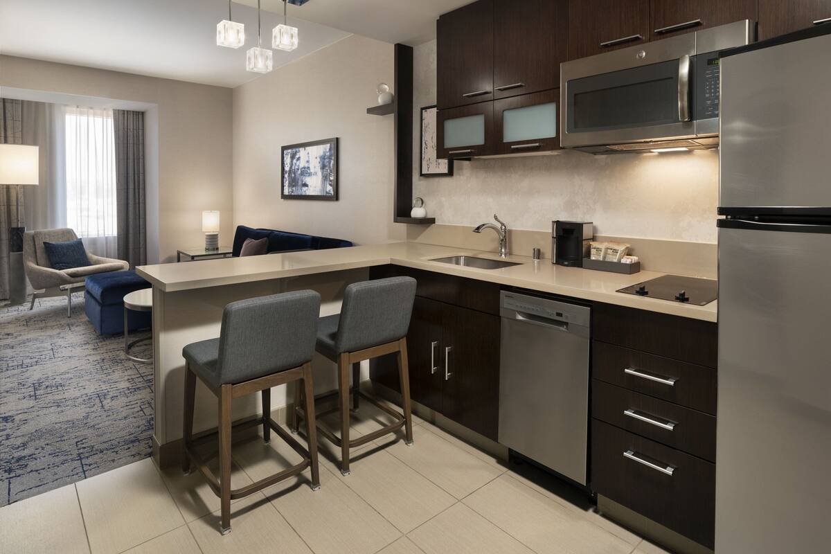 full-sized fridge, microwave, oven, stovetop