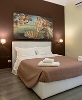 Una cassaforte in camera, una scrivania, insonorizzazione