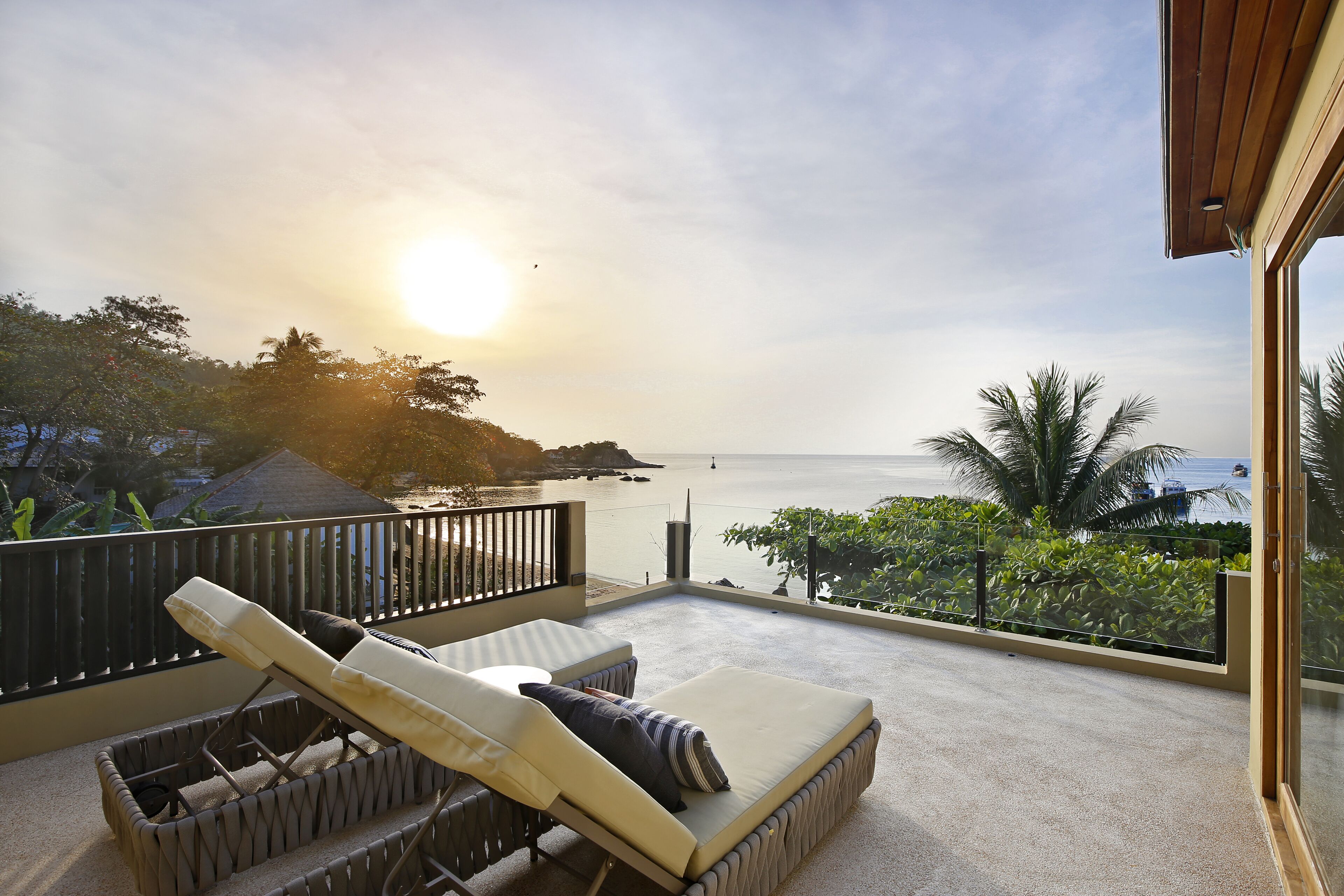 junior suite, 1 king bed, sea view | terrace/patio