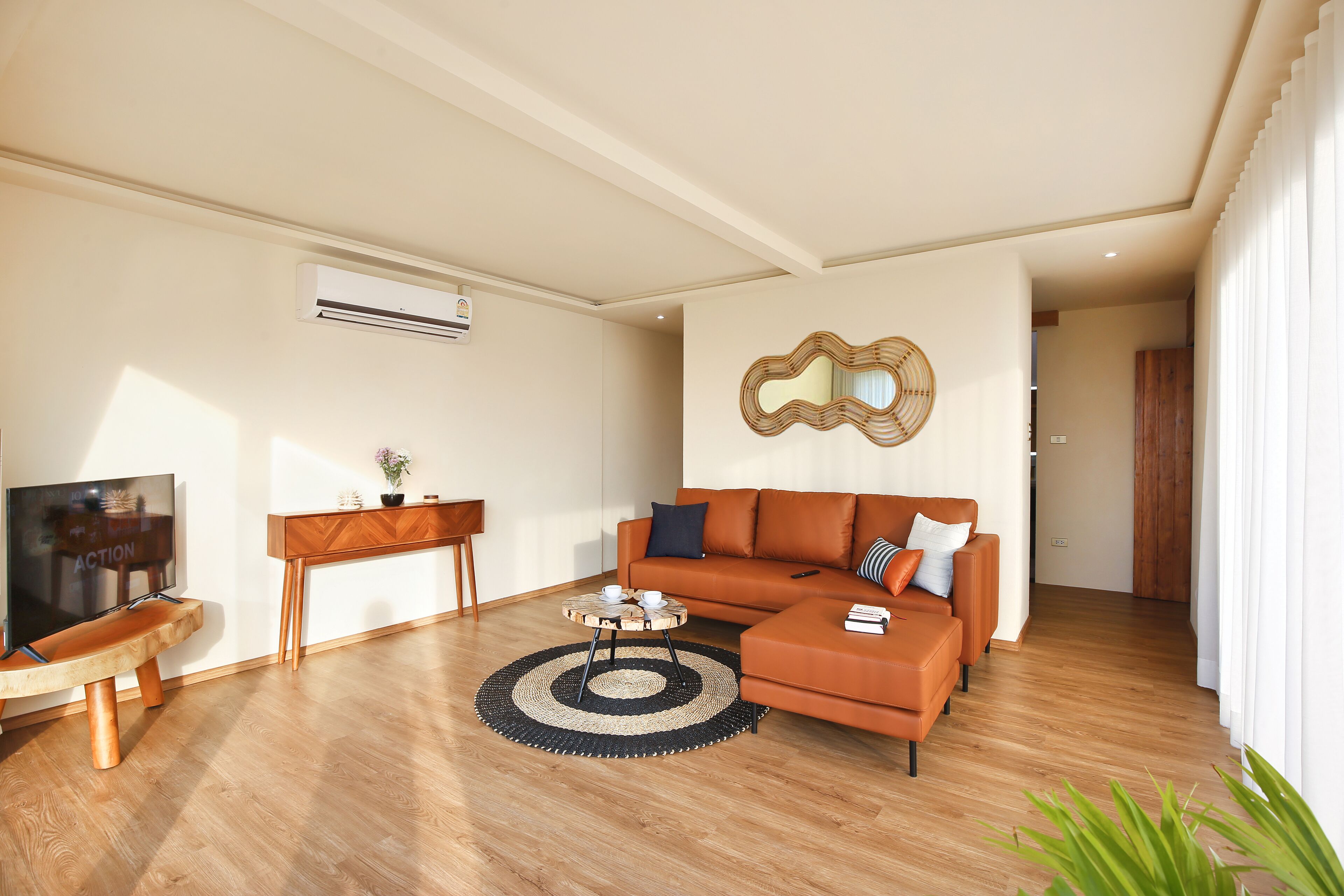 junior suite, 1 king bed, sea view | living area | 42-inch smart tv with digital channels, netflix, streaming services