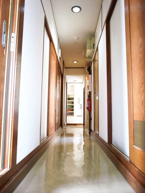 Hallway - Andon Makishikan (Naha)