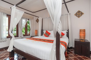 In-room safe, desk, soundproofing, free WiFi - Rawisara Villa Resort (CHIANG MAI)