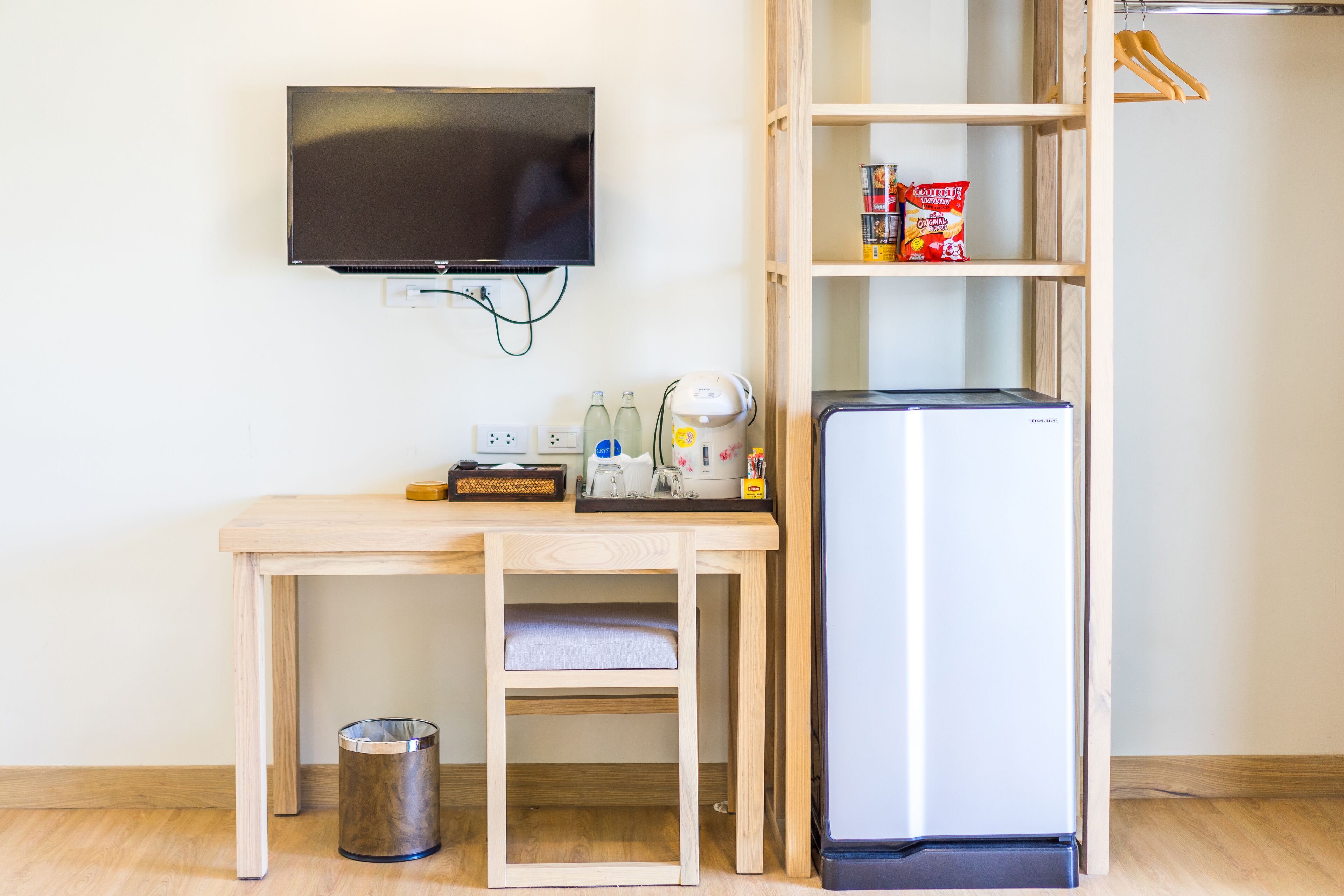 deluxe room | minibar, desk, blackout curtains, free wifi