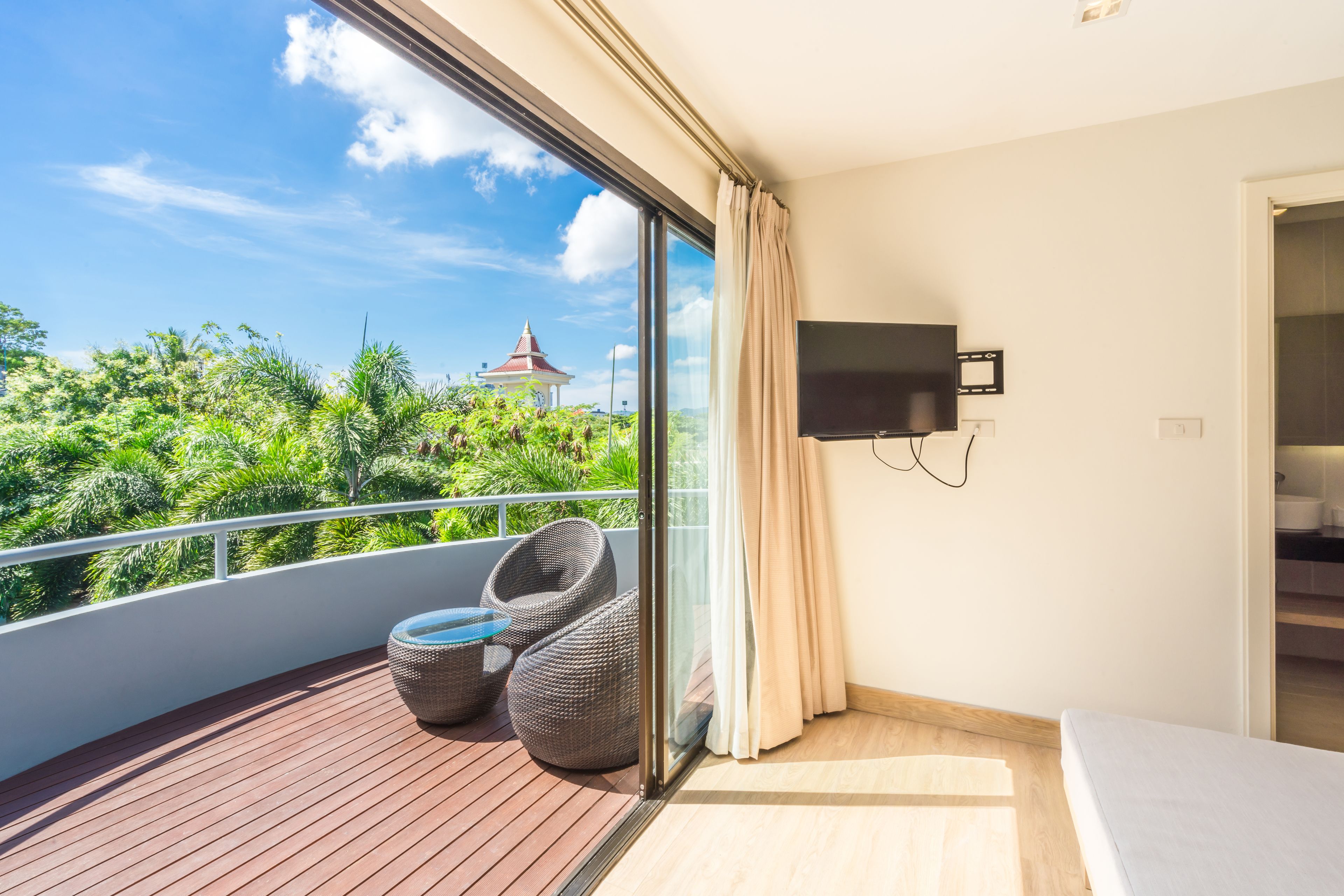 deluxe room, balcony | view from room