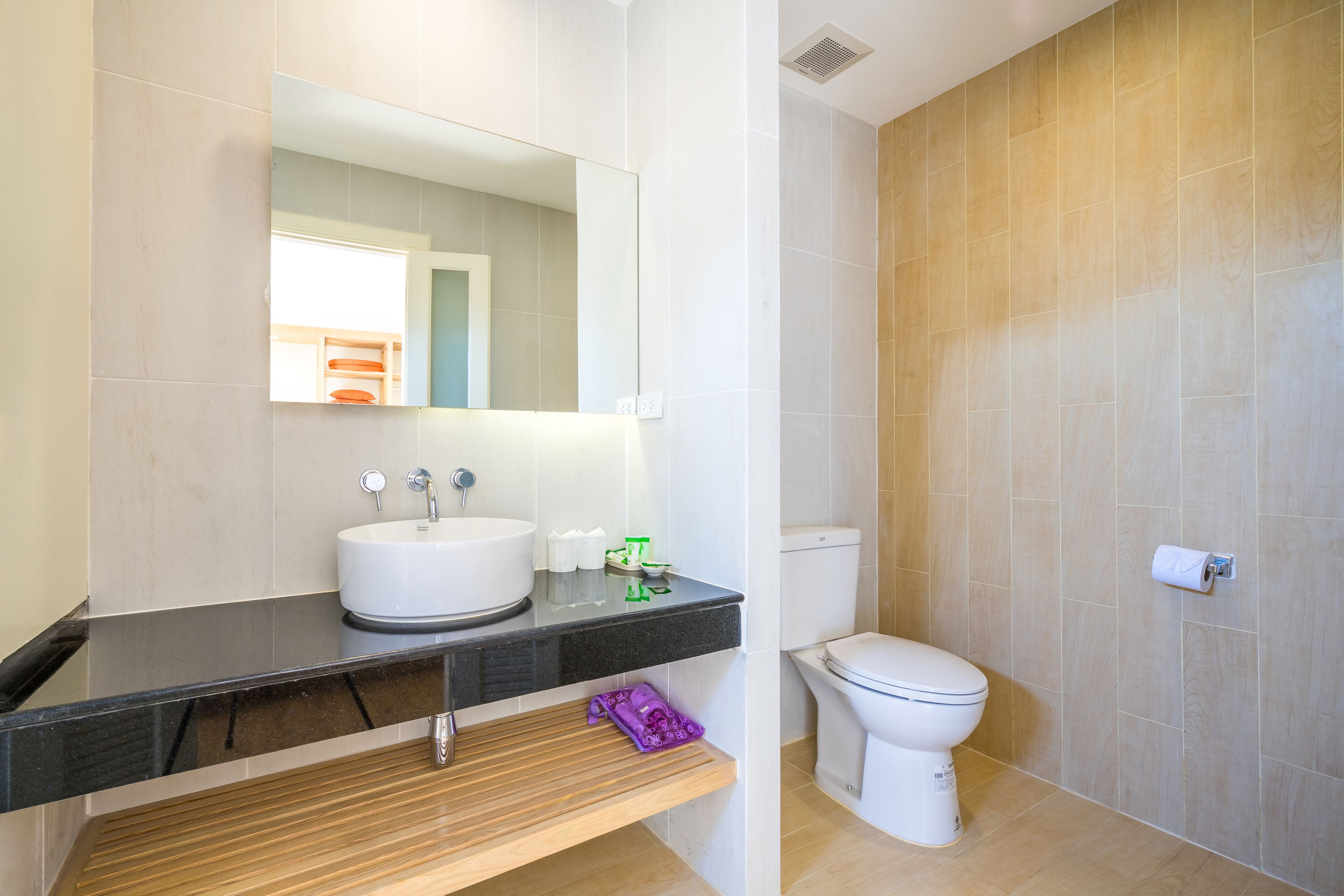 deluxe room, balcony | minibar, desk, blackout curtains, free wifi