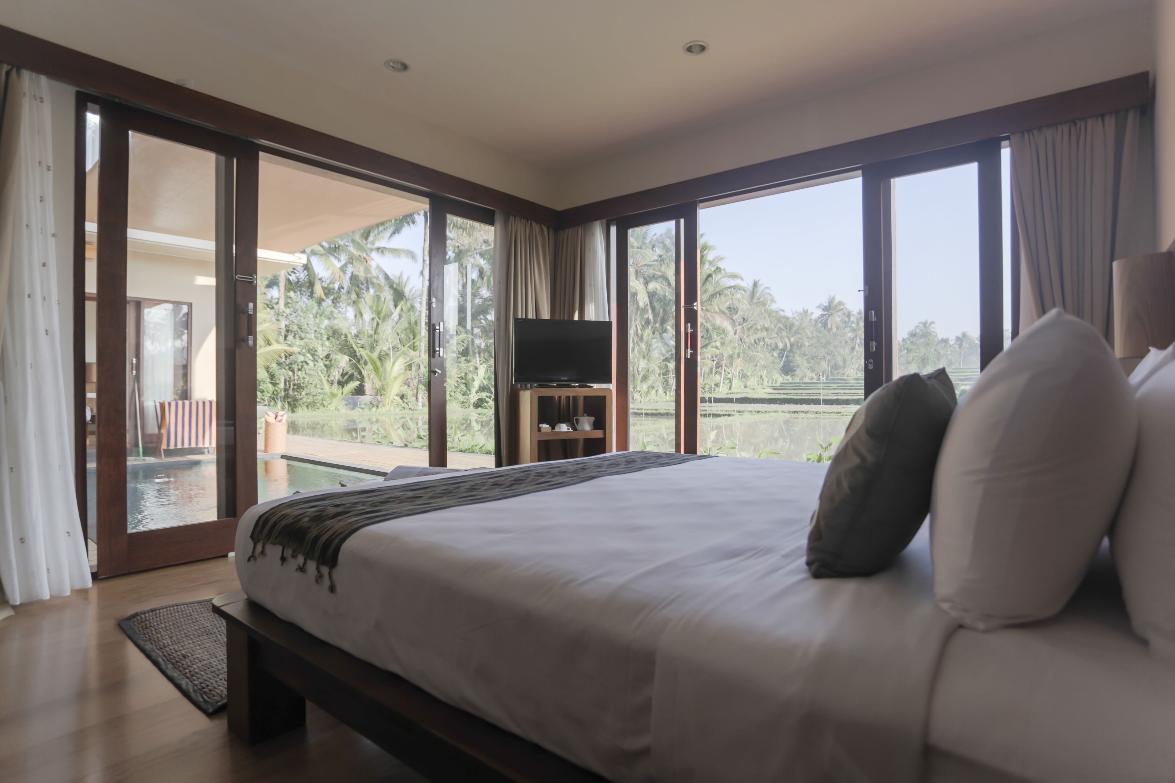 villa, 2 bedrooms, private pool | minibar, in-room safe, desk, soundproofing