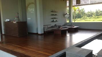 Aromatherapy, hot stone massages, body scrubs, facials, reflexology