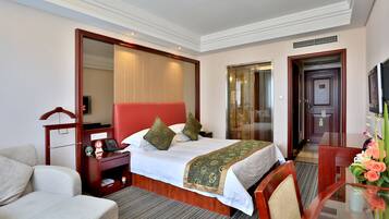 Business Room | In-room safe, desk, laptop workspace, rollaway beds