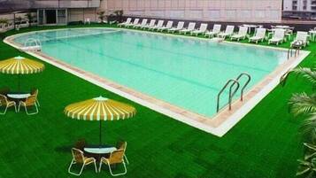 Indoor pool, outdoor pool