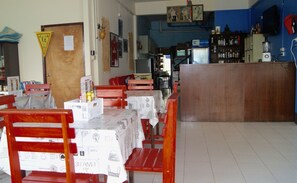 Breakfast, lunch, dinner served; international cuisine  - Pineapple Guesthouse (Karon)