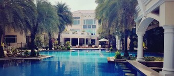 棕櫚鎮鄉村俱樂部飯店