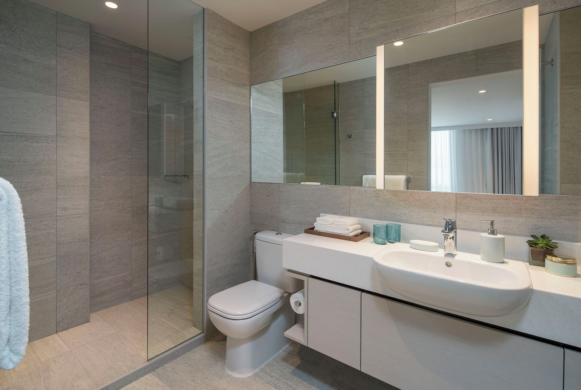 Photo - Lanson Place Winsland, Singapore