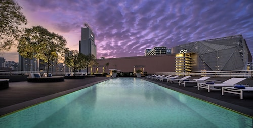 Lanson Place Winsland, Singapore