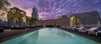 Lanson Place Winsland, Singapore