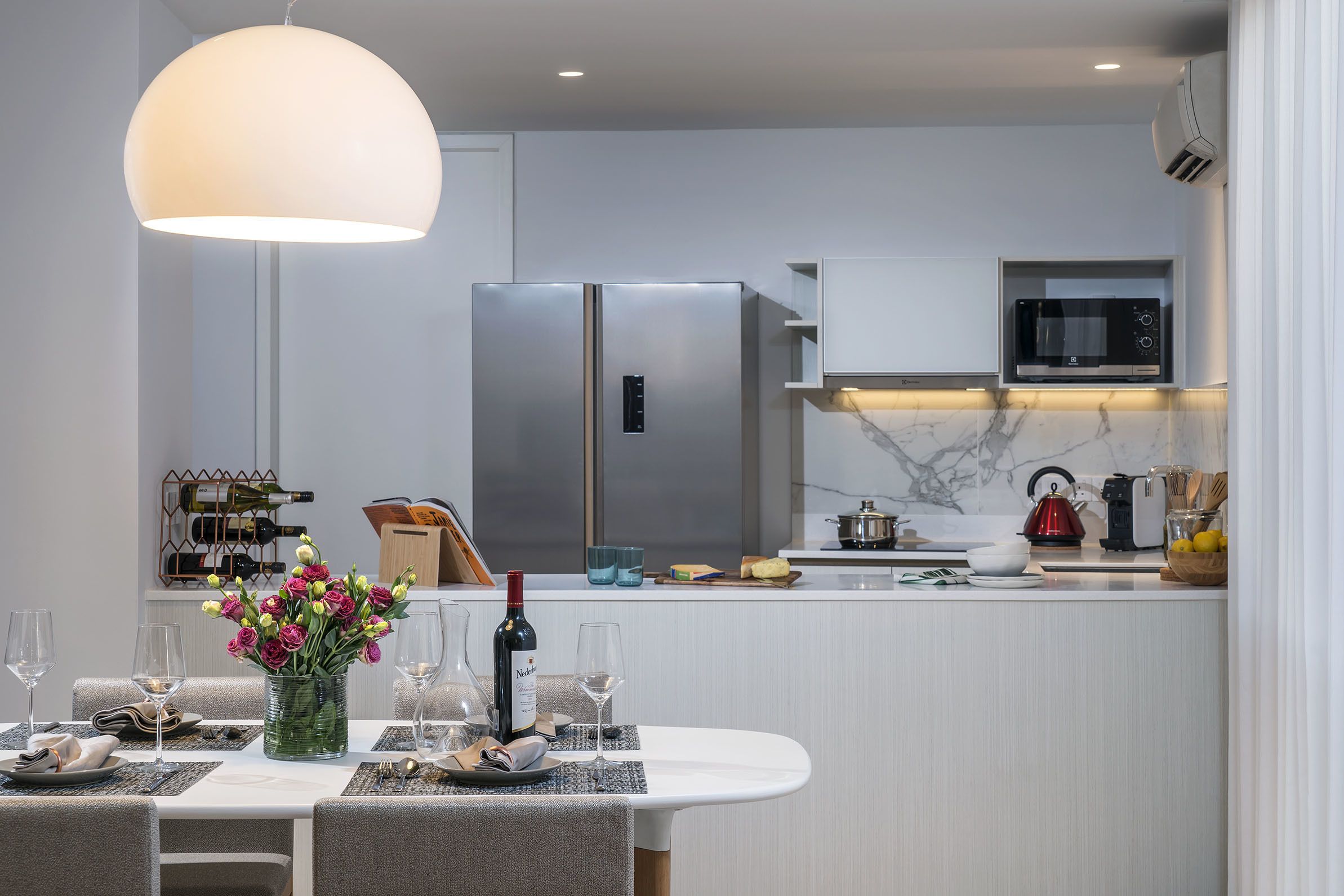 premier apartment, 2 bedrooms | private kitchenette | fridge, microwave, electric kettle, toaster