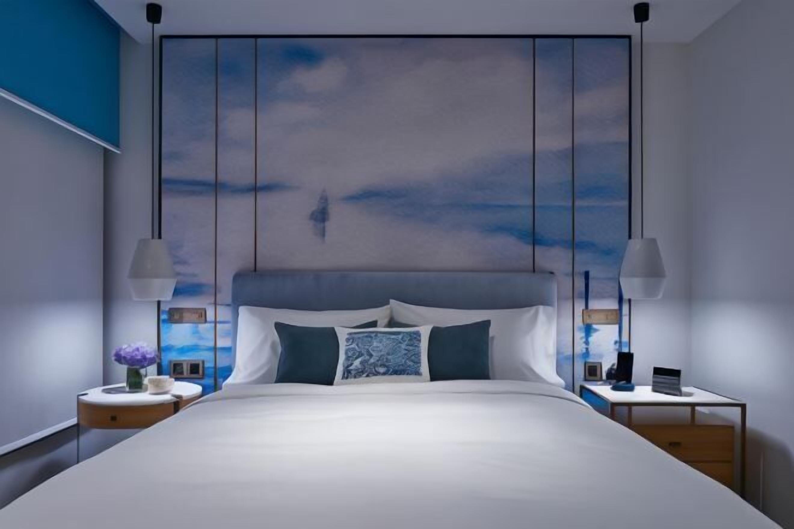 Brankas, tirai kedap cahaya, Wi-Fi gratis, dan seprai linen