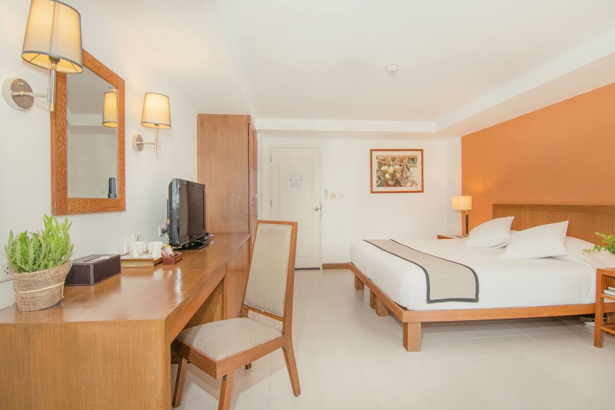 In-room safe, desk, free cots/infant beds, rollaway beds