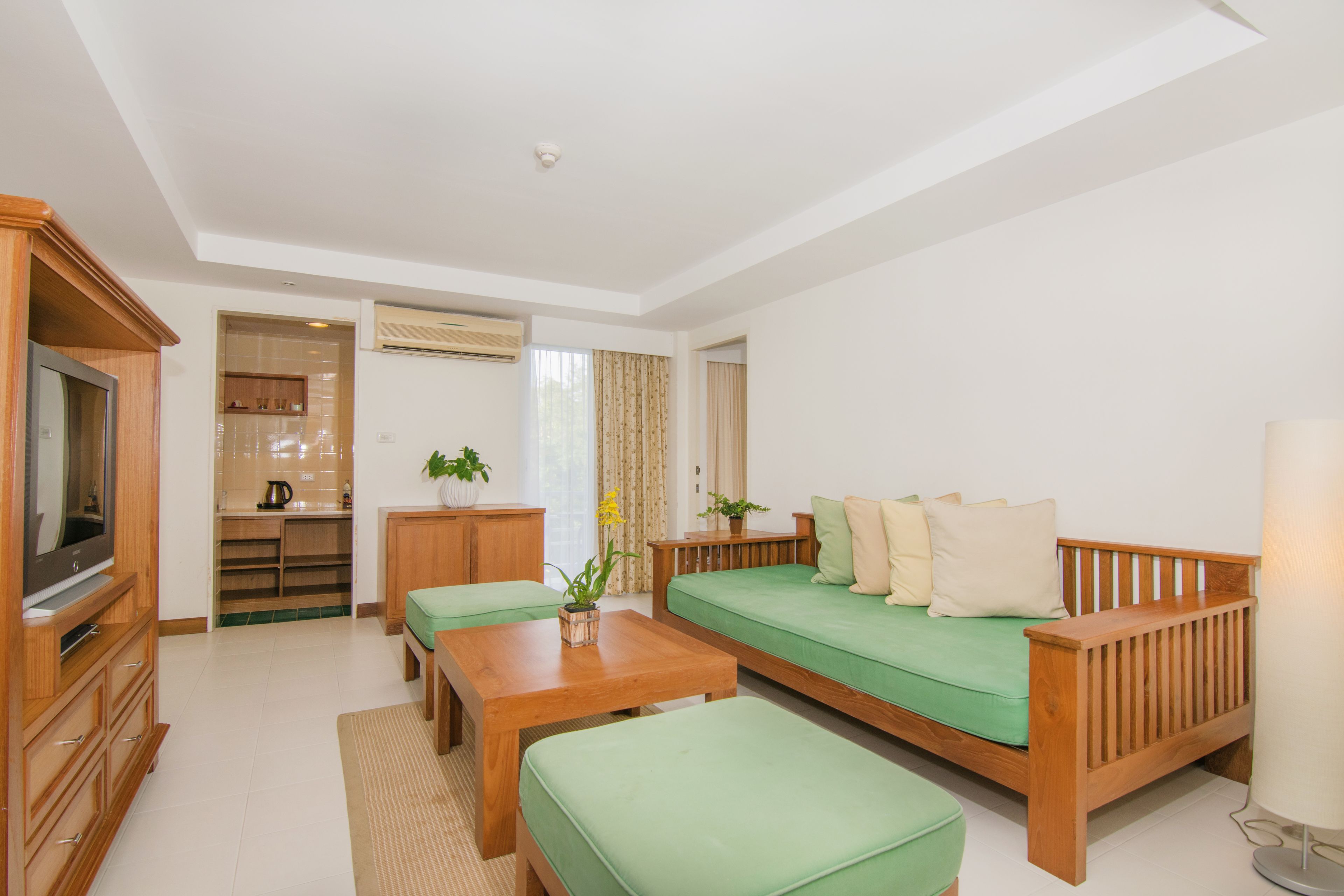 long holiday suite one bedroom | living room | flat-screen tv