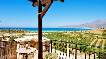 Traditional Villa, 2 Bedrooms | Terrace/patio