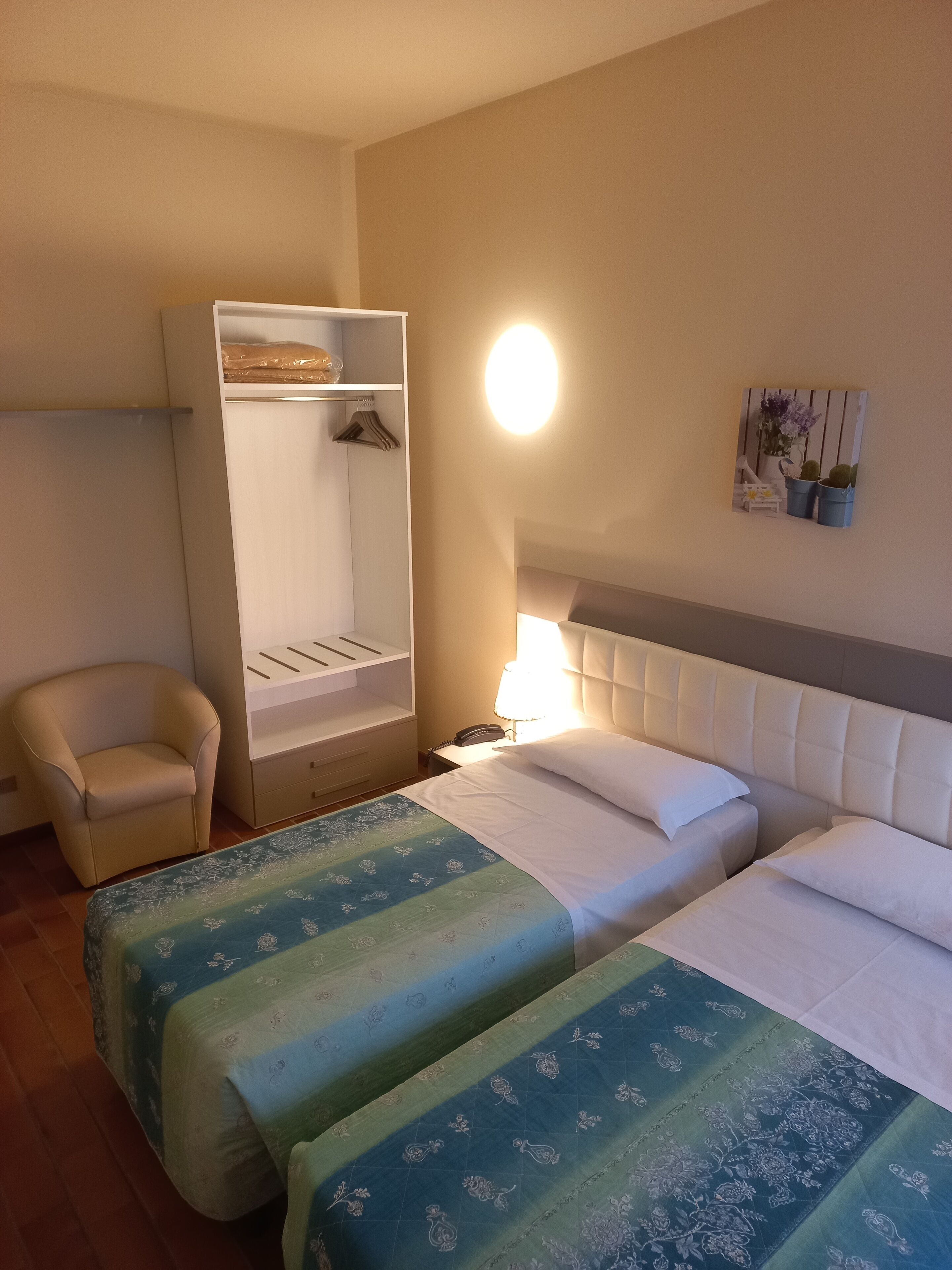 double room | in-room safe, free wifi, bed sheets