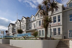 Front of property - Tommy Jacks (Bude)