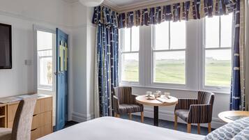 Superior Double Room | Hypo-allergenic bedding, desk, iron/ironing board, free WiFi