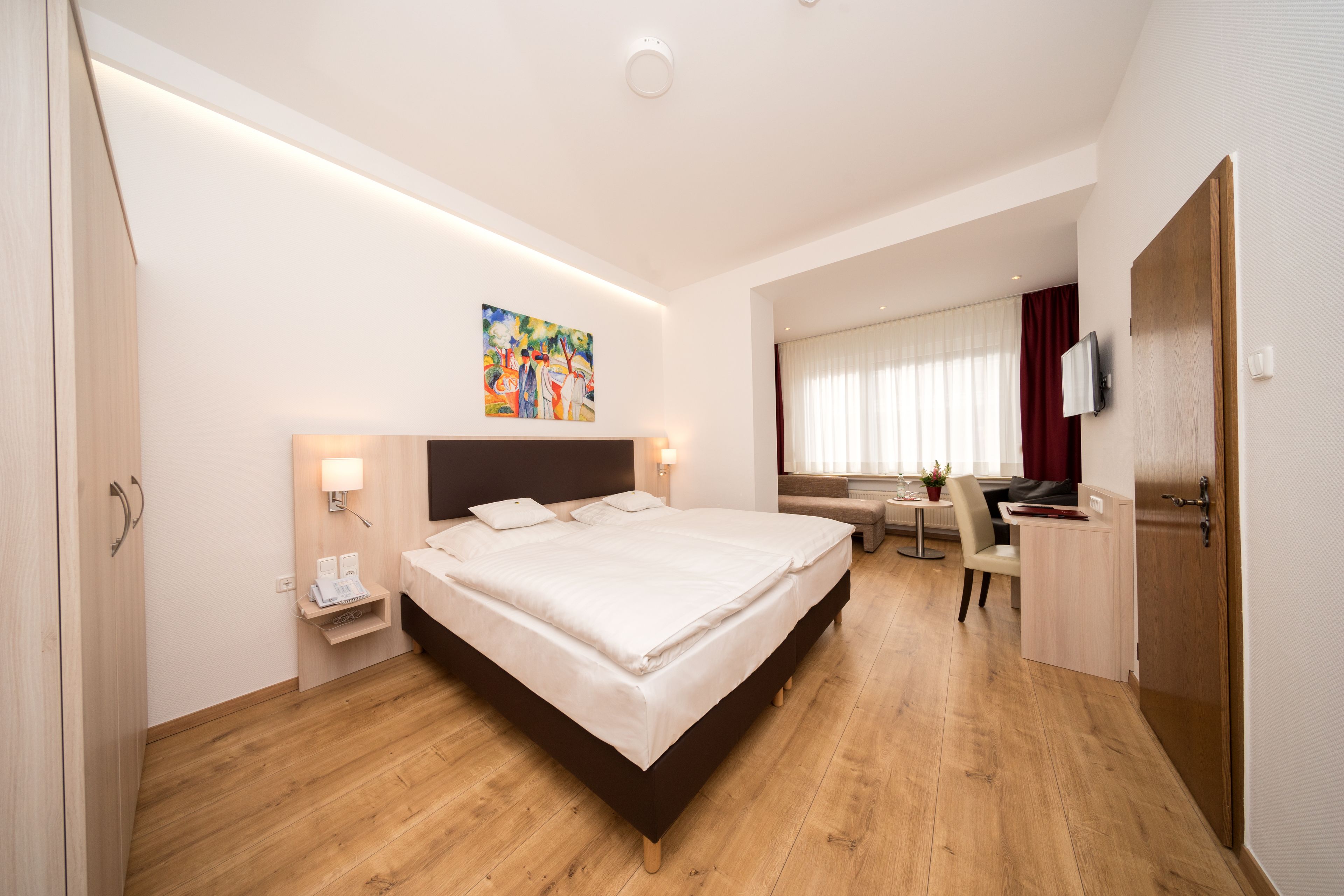 舒適雙人房 | 高級寢具、舒適加層、客房內保險箱、獨特裝潢