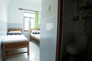 Zweibettzimmer (No window) | Kostenloses WLAN, Bettwäsche