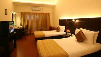 Chambre Deluxe avec lits jumeaux | Minibar, bureau, espace de travail pour ordinateur portable